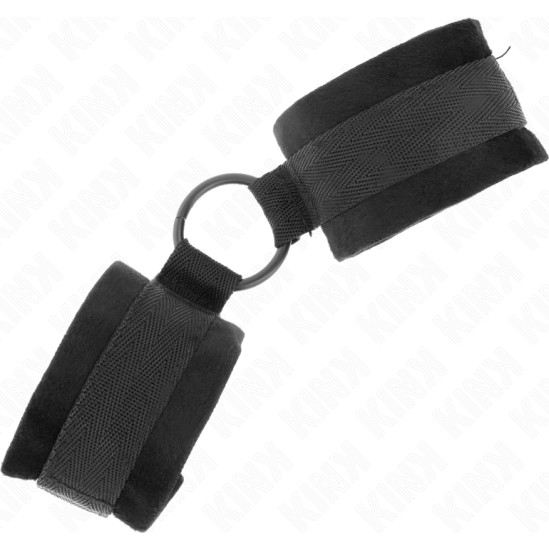 Kink Wrist Restraint KINK - BEGINNER FUR HAND CUFFS 25 CM WITH O-RING 4 CM BLACK ADJUSTABLE 15-25 CM