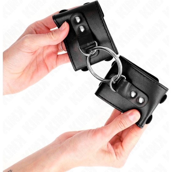 Kink Wrist Restraint KINK - FIXED WRIST RESTRAINTS WITH RING AND STUDS ADJUSTABLE BLACK 17-22 CM X 6.5 CM