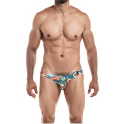 Cut4Men Trumpas provokuojantis animacinis filmas su žemu bikiniu