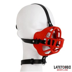 Latetobed Bdsm Line Purns ar elpojošu rīstīšanās bumbu