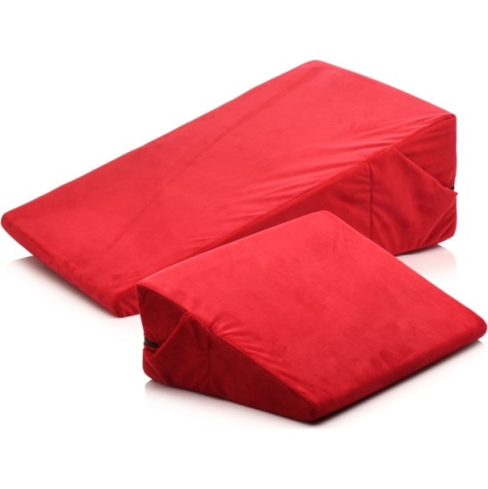 Xr - Bedroom Bliss RED LOVE CUSHION KOMPLEKTS